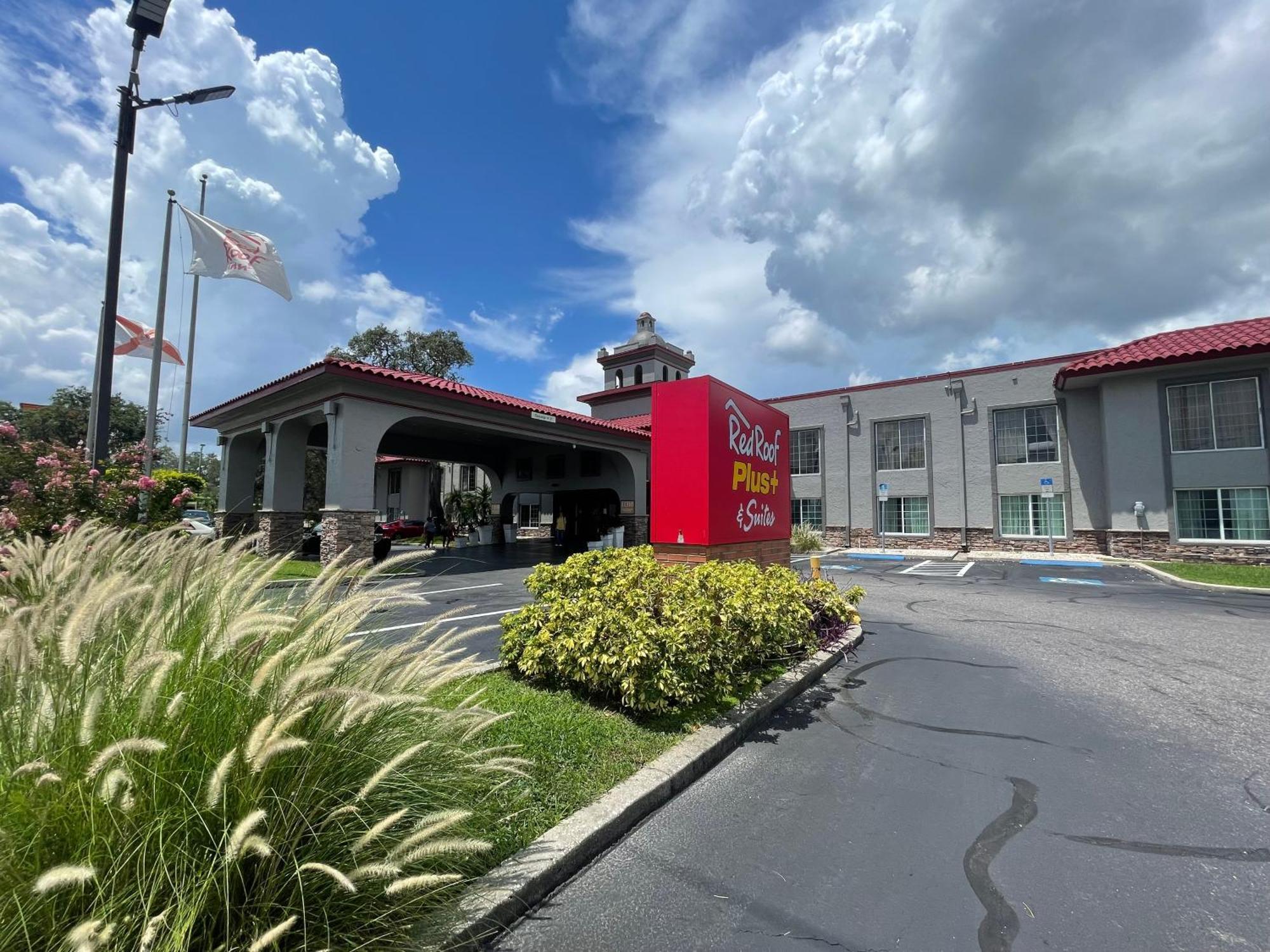 Red Roof Inn Plus & Suites Tampa Exterior foto